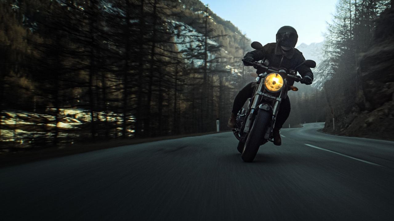 Кадры из Несущая смерть (2022)