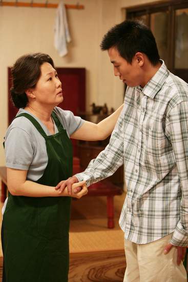 Кадры из Подсолнух (2006)