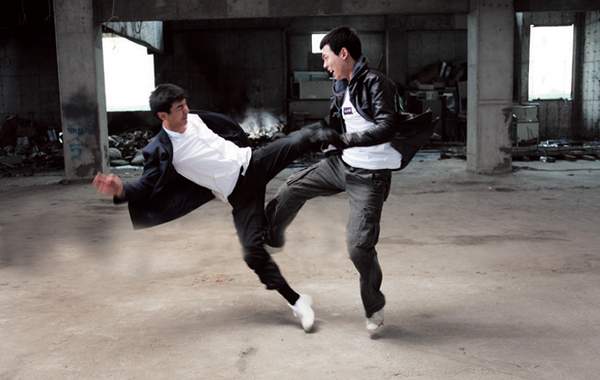 Кадры из Бандит из старшей школы (2006)