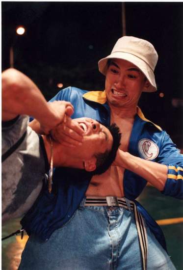 Кадры из Атакуй заправки! (1999)