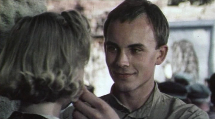 Кадры из Наградить (посмертно) (1987)