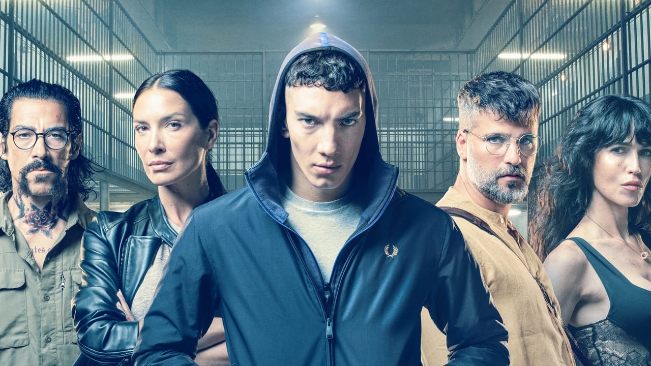 Кадры из Операция «Нефтяное пятно» (2022)