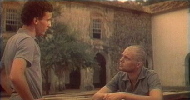 Кадры из Генералы песчаных карьеров (1976)