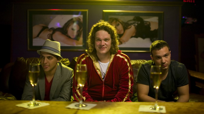 Кадры из Любовь в большом городе (2009)