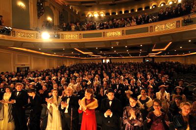 Кадры из Мэй Ланьфан: Навсегда очарованный (2008)