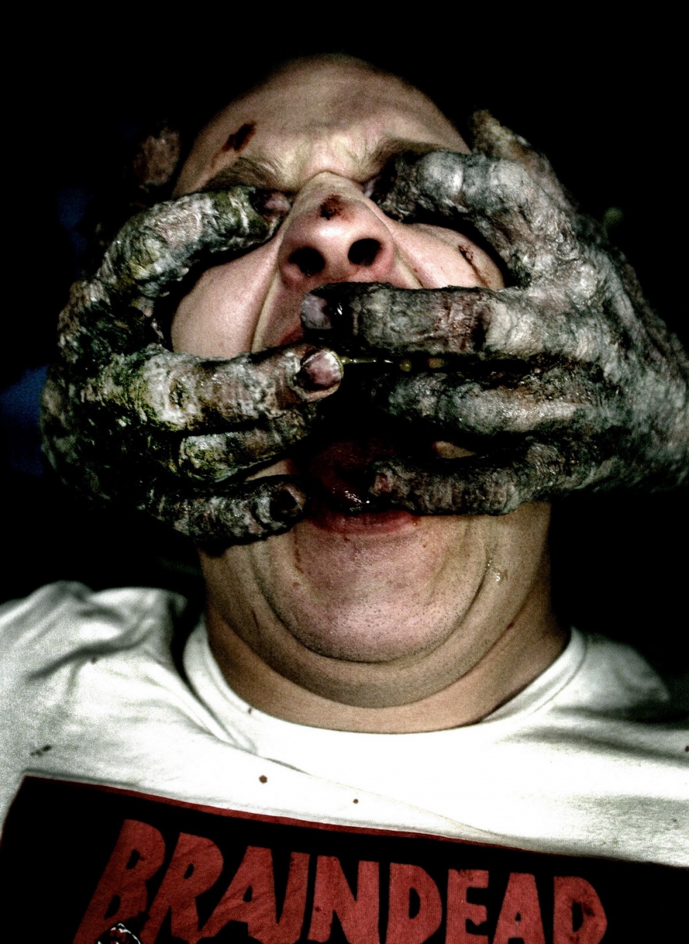 Кадры из Операция «Мертвый снег» (2009)