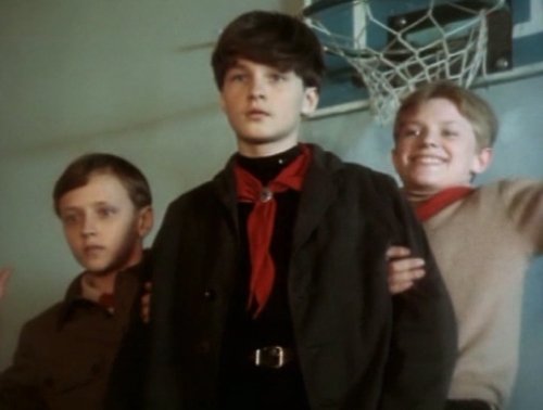 Кадры из Третий в пятом ряду (1984)