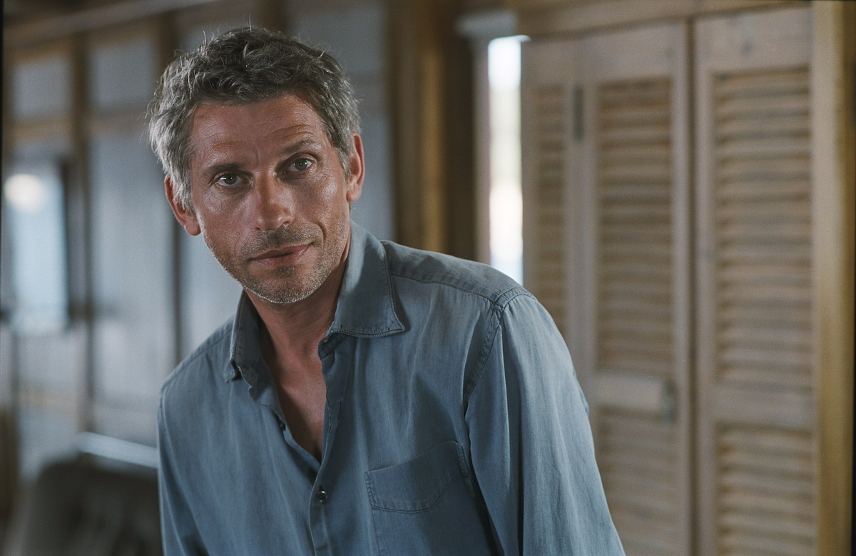 Кадры из Любить по-французски (2008)