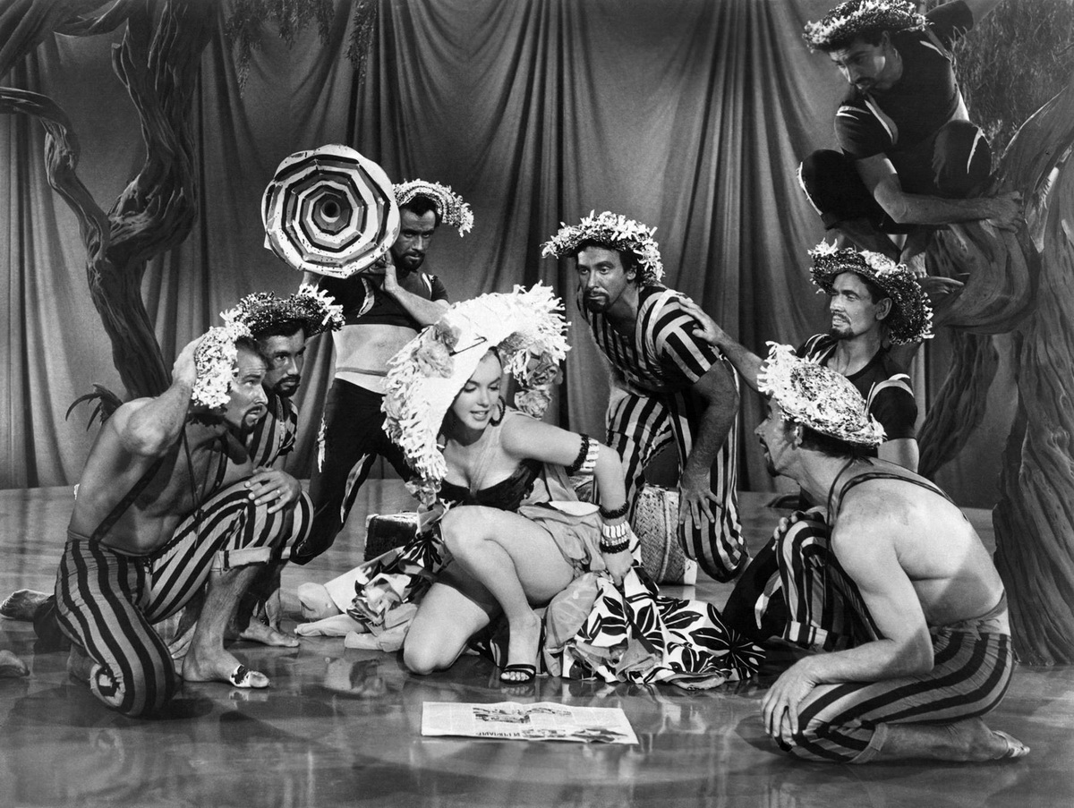 Кадры из Нет такого бизнеса, как шоу-бизнес (1954)