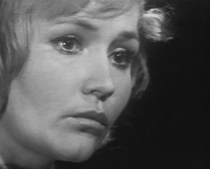 Кадры из Всего несколько слов в честь господина де Мольера (2009)