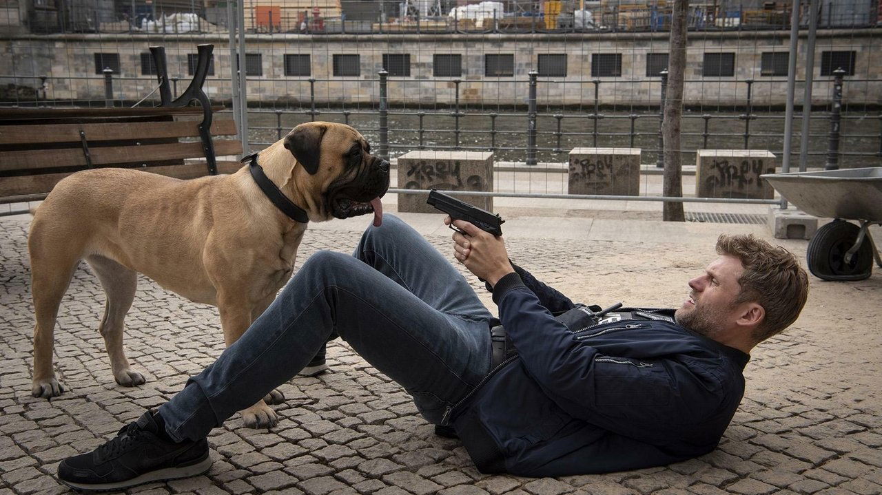 Кадры из Полицейский и чудовище (2019)