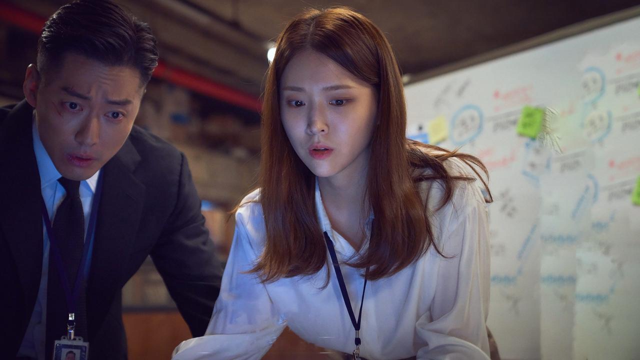 Кадры из Чёрное солнце (2021)