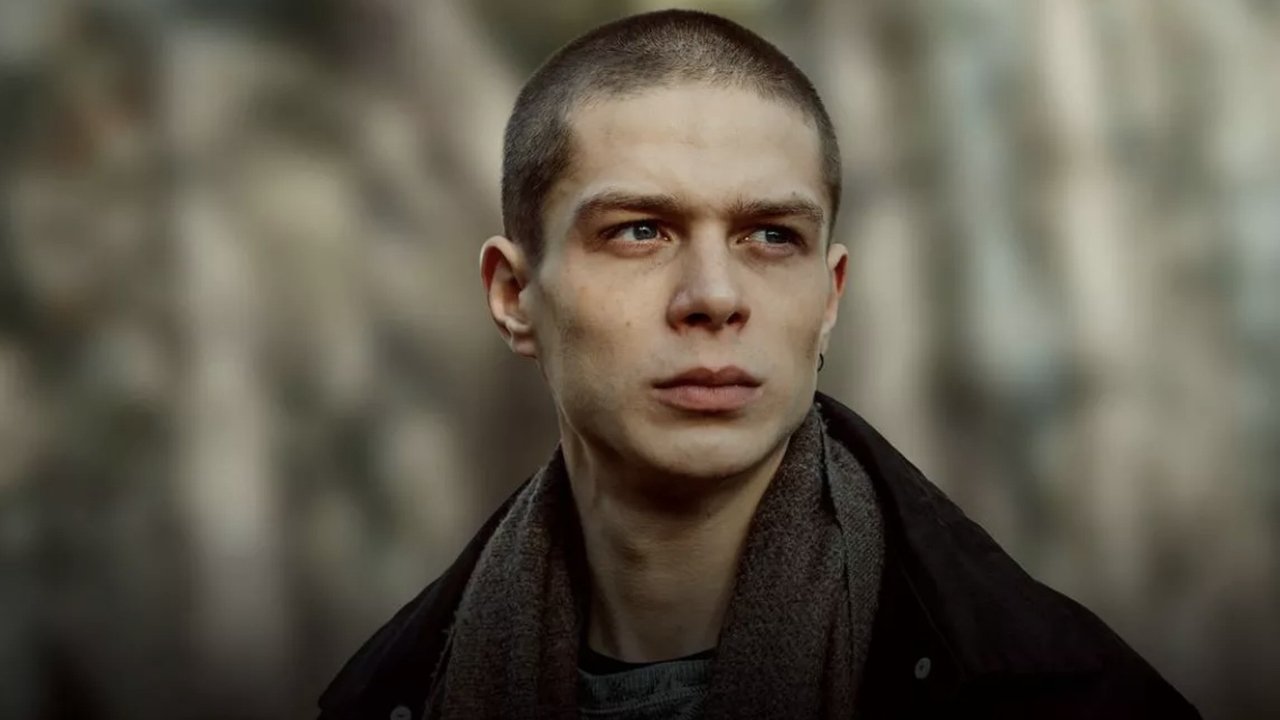 Кадры из Чёрная весна (2022)