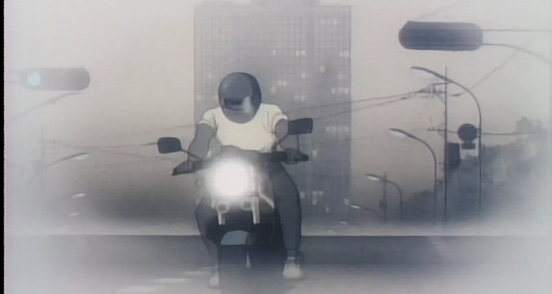 Кадры из Девушка Бобби (1985)